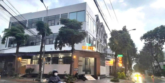 Bán nhà nghỉ 12 phòng góc đường số 3 KDC Hồng Phát