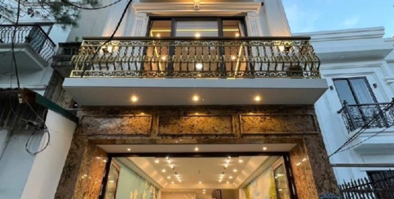 Siêu phẩm cạnh BIG C Long Biên - Sân Golf
Gara nhiều ô tô
Kết nối tứ tung