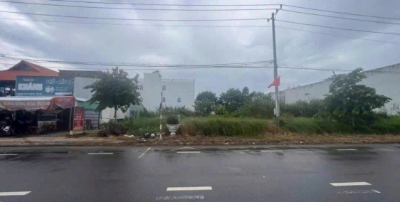 Bán nền MT đường Nguyễn Văn Cừ nối dài . DT 472m2 . Giá chỉ 19 tỷ
