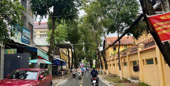 BÁN NHÀ 2 LẦU MẶT TIỀN ĐƯỜNG VÕ THỊ SÁU P. AN CƯ , CẶP BÊN TRƯỜNG CHÂU VĂN LIÊM