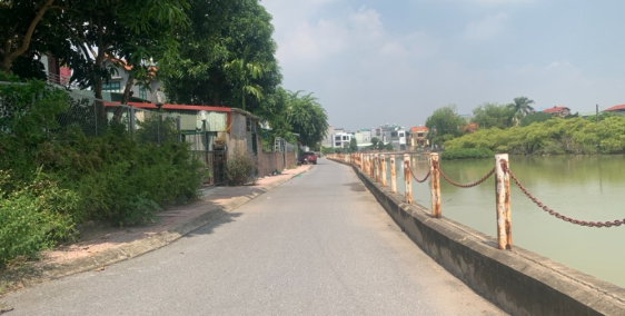 Bán nhà xưởng 2 tầng mặt hồ Đầm Tranh Cự Khối, vị trí gần cầu Thanh Trì