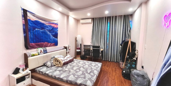 Chính chủ cần cho thuê nhà ngõ 2 phố Tân Thuỵ