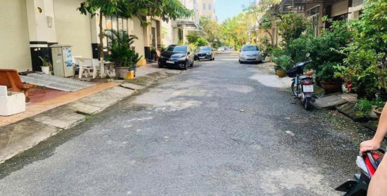 Bán nền MT đường B5 KDC Hưng Phú . Hướng ĐN . Giá 3,5 tỷ