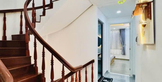 CĂN NHÀ NGHỈ 16 PHÒNG NGỦ - VỊ TRÍ VÀNG DĨ AN, BÌNH DƯƠNG - HẠ CÒN GIÁ 9.3 TỶ -