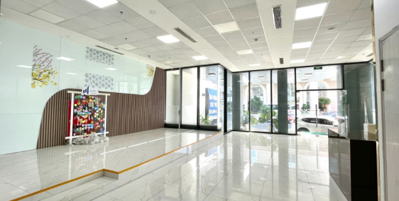 Cho thuê văn phòng ngay ngã 4 Nam Kỳ Khởi Nghĩa và Lý Chính Thắng, Quận 3