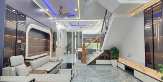 chính chủ cần bán gấp nhà tại trung tâm ngoại ngữ yến việt mỹ