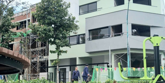 Nhà 2 lầu Chuẩn nhật Chỉ 990 tr. Đang cho thuê 12tr/ Tháng. Hỗ trợ góp 30 năm