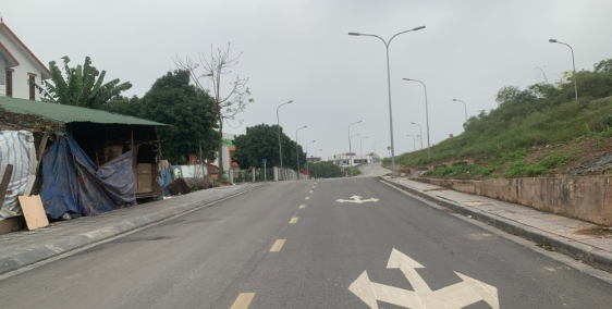 Bán gấp 78m đất đấu giá Giang Biên mặt đường chân đê Phúc Lợi, vị trí có thể làm