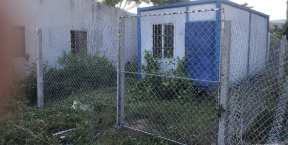 Bán đất trồng cây sổ chung có nhà tôn nhỏ 18m2