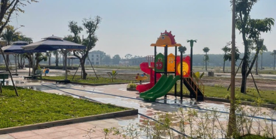 BÁN GẤP NỀN 100m2 KĐT ALANA CITY, ĐỐI DIỆN HỒ BƠI, CÓ SẴN SHR, GIÁ 490 TRIỆU