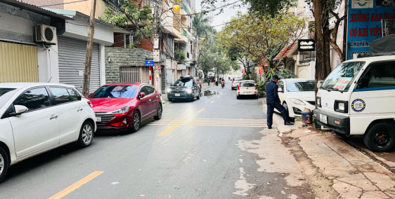 Biệt thự mini Cổ Linh-Tư Đình, 125m x 5 tầng, mặt tiền 8.5m, 1 mặt phố 1 mặt