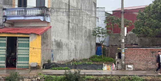 Cần bán đất đẹp đối diện Trường THPT Lê Văn Thịnh, Gia Bình, Bắc Ninh