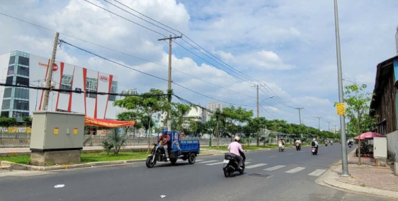 Hạ giá bán gấp nhà diện tích lớn HXH Bình Đông, P.14, Quận 8