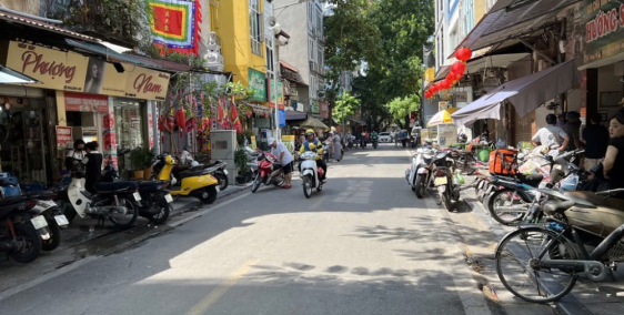 KHÁCH SẠN ĐẲNG CẤP * Mặt phố Hàng Vải 151m2 7 tầng 152 tỷ Hoàn Kiếm