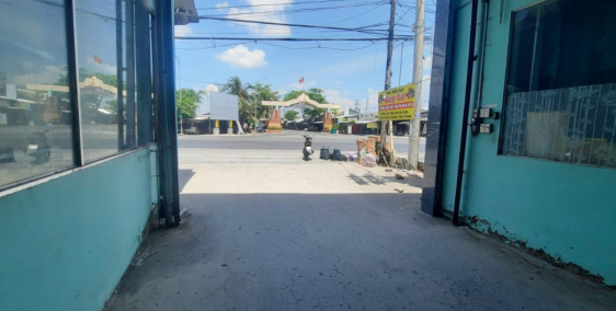 Thuê Mặt Tiền Kinh Doanh + Kho xưởng QL1A, Có bãi đậu xe rộng