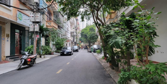 Bán nhà Trung Kính, vỉa hè, ô tô tránh vòng quanh, lô góc, 3 mặt thoáng, 3 ô tỗ