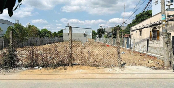 Kẹt Tiền cần bán nhanh miếng đất tại TT Bến Lức , Long An. $650tr. cho 6m.