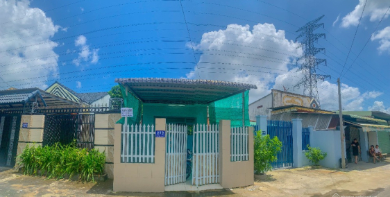 Bán nhà gần chợ, gần trường – Dọn vào ở ngay, sổ riêng, giá tốt