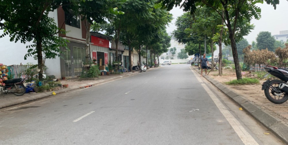 Bán nhà 5 tầng 71,5m2 mặt phố 80 Hoa Lâm, gần phố Vũ Đức Thận vị trí kinh doanh,