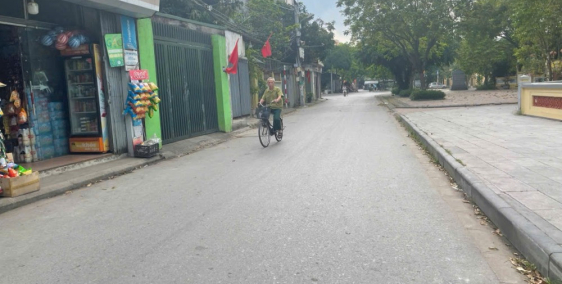 Bán 95m đất mặt phố Xuân Đỗ, đường ô tô tránh, gần trường, gần chợ