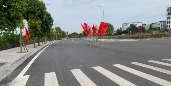 Bán lô góc 123m2 đấu giá Cự Khối đường 15m, cách hồ Bộ Đội chuẩn bị triển khai 5