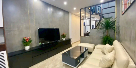 Độ BA ĐÌNH -Duy nhất Ở Ngay 5Tầng Sổ Nét , nội thất đẹp. Ô tô tránh .KD .12,8tỷ