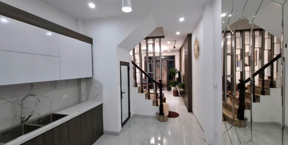 BÁN NHÀ YÊN HÒA – 5Tx51M² MỚI COONG – SÂN RIÊNG – NGÕ Ô TÔ – GIÁ 9.x TỶ