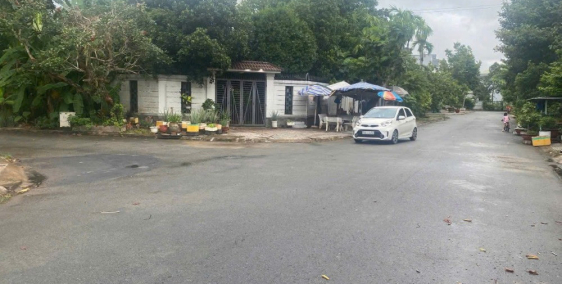 Bán nền biệt thự góc 2 MT đường số 4 và đường  số 8 KDC An Thới . Giá chỉ 5 tỷ