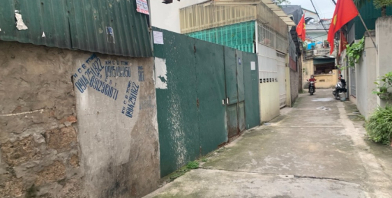 Chính chủ bán 30m đất tổ 15 Thạch Bàn chỉ 4 tỷ đồng, ngõ nông, đường ô tô 50m