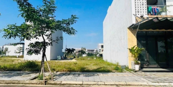 Chính chủ bán gấp lô đất cặp Quốc Lộ 13