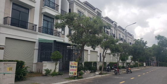 Chủ ngộp bán nhanh nhà phố KĐT Phúc An City. DT:75m2 1 trệt 2 lầu . Giá 2 tỷ.