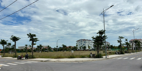 CHO THUÊ ĐẤT 2 MẶT TIỀN CHÍNH CHỦ DÀI HẠN 220m2