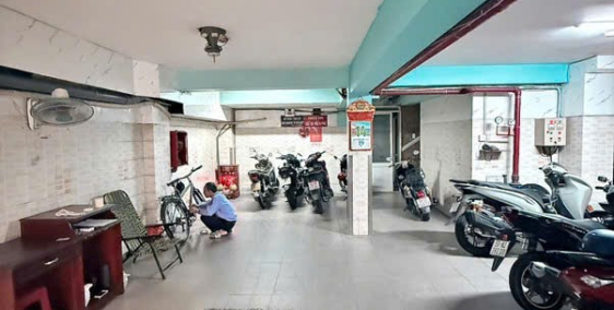 GẤP BÁN khách sạn 150m2, 8 tầng thang máy - Ngang 8m - Khu VIP K300, Tân Bình