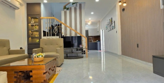 HẺM 4M THÔNG RA LÊ VĂN SỸ - DT: 5m * 11m – GIÁ CHỈ 7.6 TY