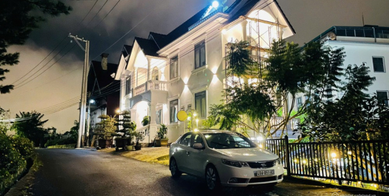 - VILLA 3 MẶT TIỀN – LÝ NAM ĐẾ – Khu Dân Cư Cao Cấp – Ngay Trung Tâm Tp Đà Lạt -