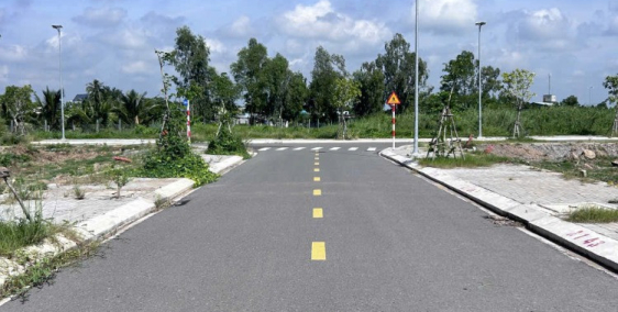 đất đẹp mặt tiền j-dragon cần thanh