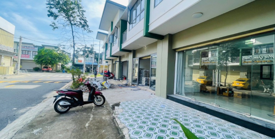 Ngộp Nặng Bán Gấp Liền Kề Vườn Tại Oasis City Bến Cát, Giá Tốt Nhất Thị Trường -