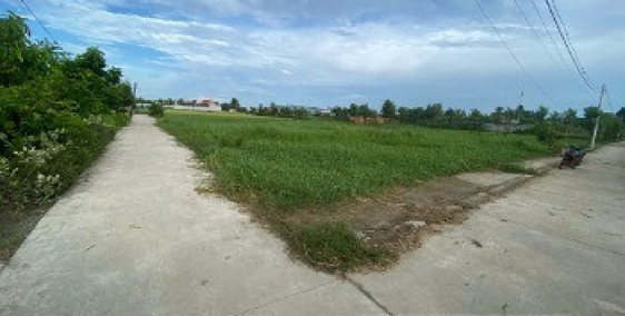 Chính chủ cần bán đất ở thổ cư sổ hồng lô góc 2 mặt tiền đường bê tông xe tải