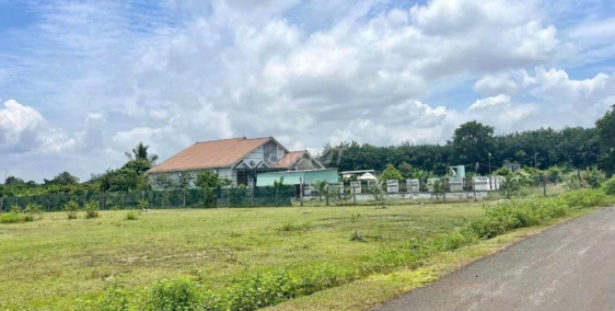 KẸT TIỀN BÁN 4010M2 ĐẤT VƯỜN SỔ RIÊNG NGAY KCN LỚN ĐANG HOẠT ĐỘNG. GIÁ 170TR