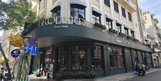 Góc ngay Nguyễn Trãi,Bến Thành,Q.1 - 13x25(CN: 308m2)CT: 2H+12 tầng - Gía:360 tỷ