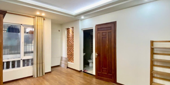 cần bán căn nhà ngõ 86 Trần Duy Hưng, Trung Kính DT 36m2x5tang còn rất mới