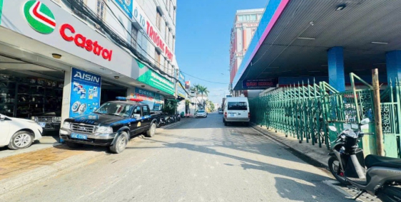 Bán cặp nền MT đường Quản Trọng Hoàng , phường Hưng Lợi . DT 565m2