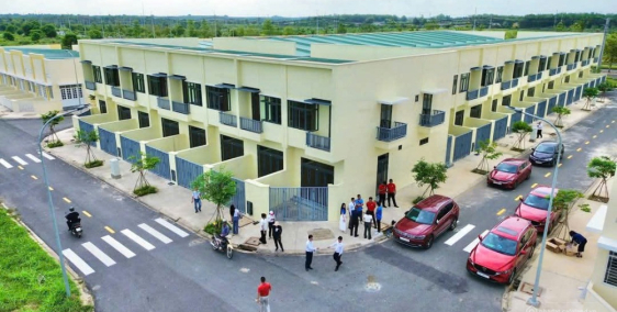 Bán nhà 2 tầng trong KCN Phước Đông giá gốc 1,7 tỷ cho thuê 12tr Lh 0938677909