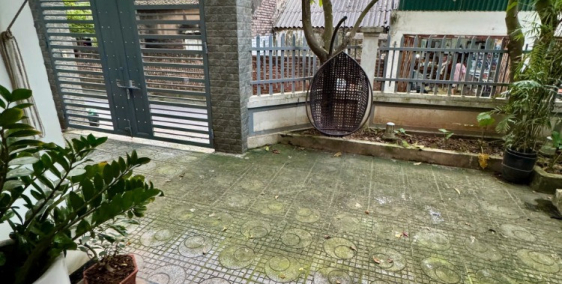 Bán nhà 5 tầng 150m2 tổ 8 Cự Khối, nhà rộng rãi, sân vườn, đủ công năng cho đại