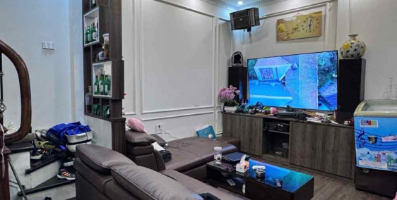 Bán nhà Ngọc Lâm - Vị Trí Đẹp Hiếm Có -  6 Tầng Thang Máy -  33m2 - Nhỉnh 9 tỷ