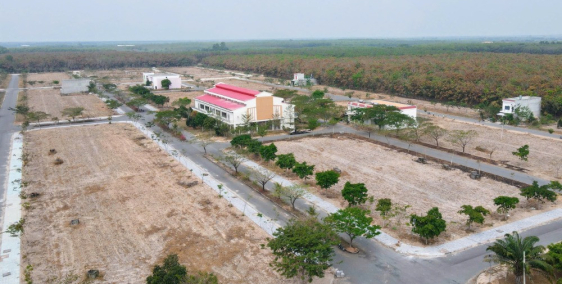 bán lô vị trí đối diện chợ khu nhà ở SGL2 Long Nguyên giá 1ty2 thương lượng