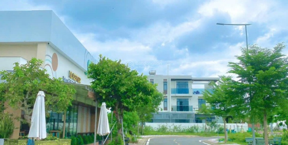 Tôi chính chủ cần bán lô đất gần ngay trung tâm TP.HCM, công chứng ngay