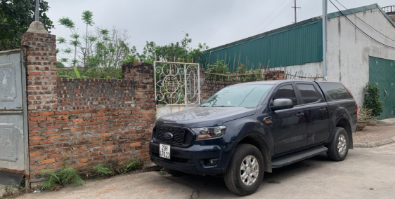 Anh trai bán 150m2 đất full thổ cư gần hồ trung tâm Đông Dư, mặt tiền: 9m đường