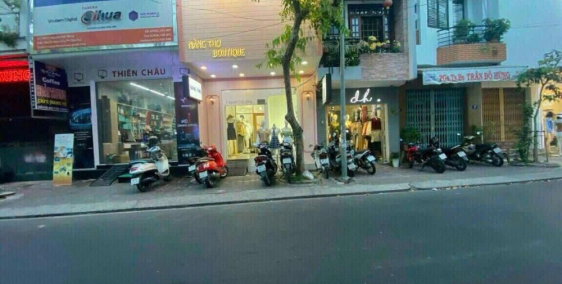 BÁN NHÀ MẶT TIỀN NGUYỄN VIỆT HỒNG, ngay Công Viên LƯU HỮU PHƯỚC.