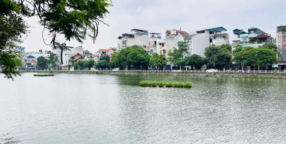 bán nhà mặt hồ Bồ Đề, diện tích 226m, mặt tiền 12m, 2 thoáng, full thổ cư